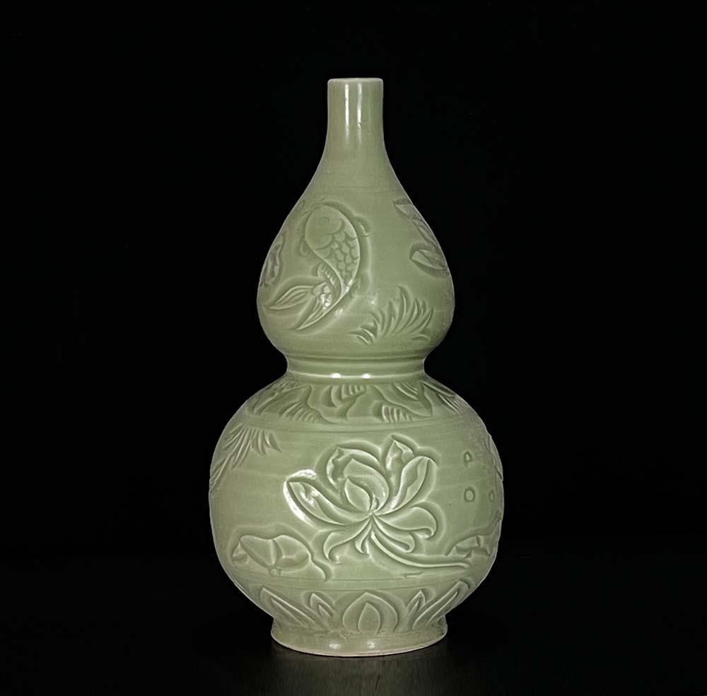 Old Chinese Yaozhou Yao Yaozhou Kiln Gourd Vase w/fish N45