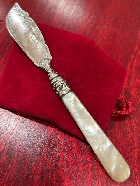 MH & Co.Sterling Silver Passant Lion Victoria Marks Antique Fish Knife 6.8
