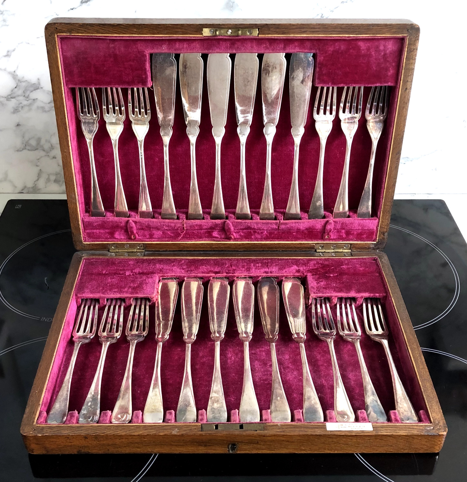 C1919 Antique - Walker & Hall A1 Silver Plate - 24 Piece Cased Fish Cutlery Set