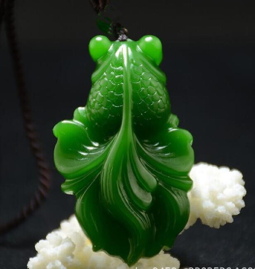 Green jade Handmade Fengshui Fish Goldfish Wealth pendant Necklace Amulet Gift