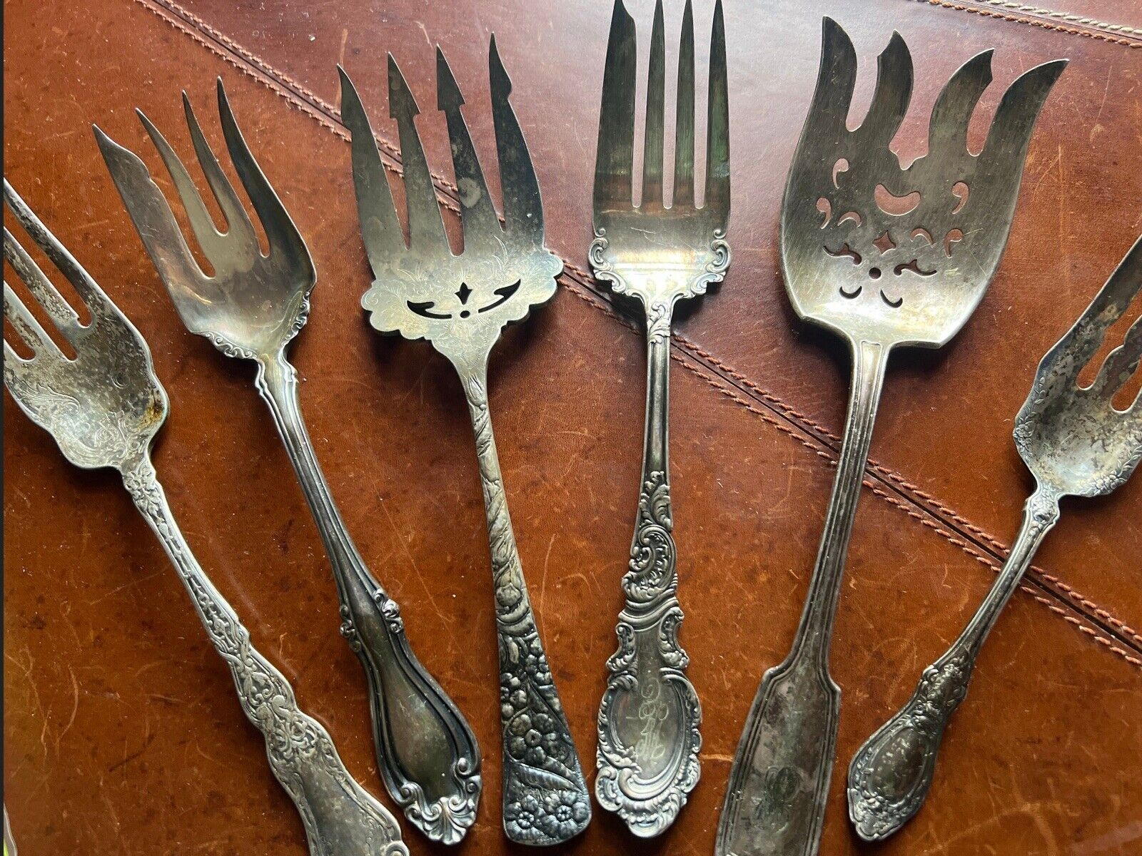 Rogers Antique Meat Fish Serving Forks Collection Silver