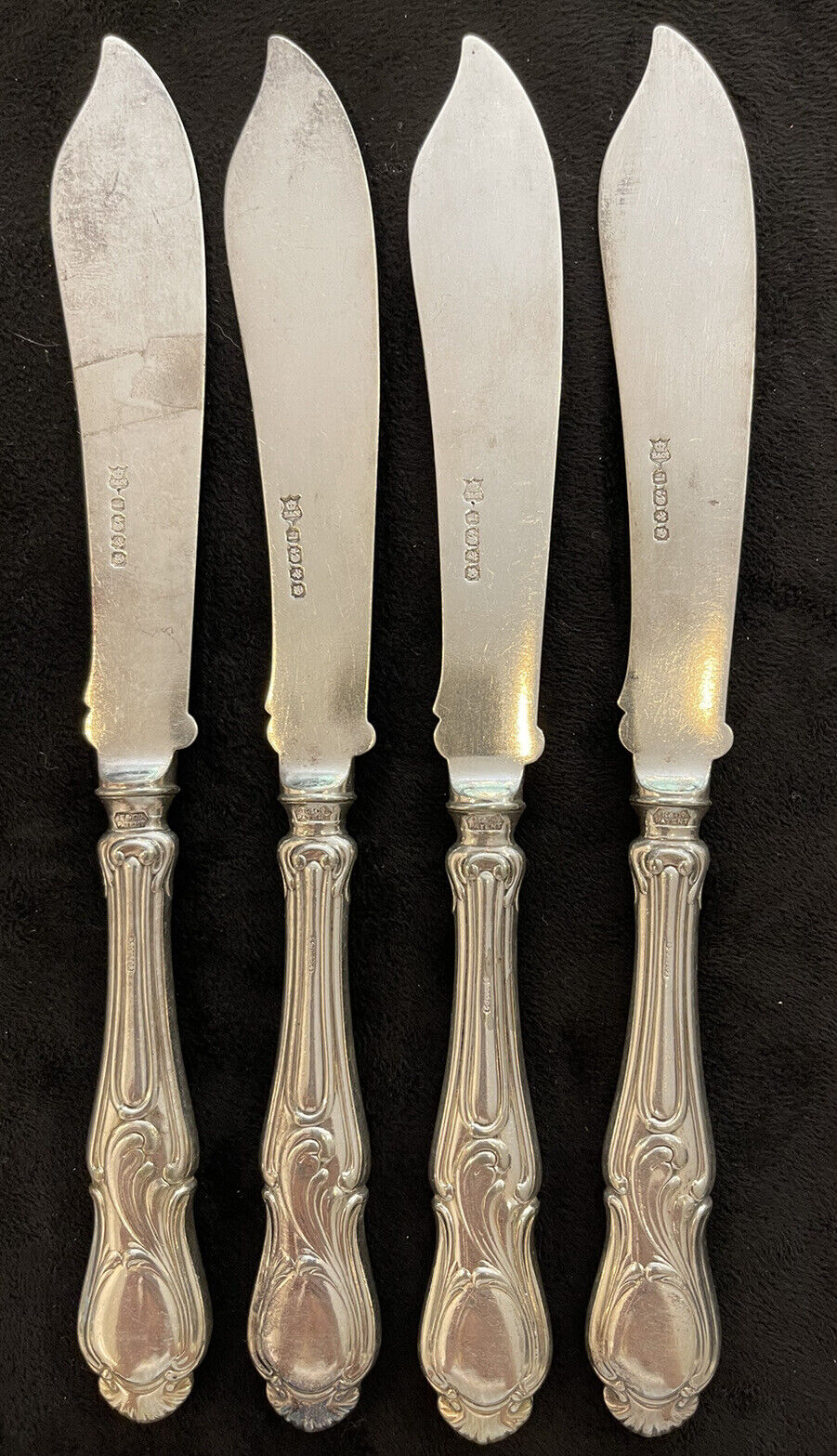 Set Of 4 English Art Nouveau Silverplate Fish Knives Butter Knives 9” Hallmarks