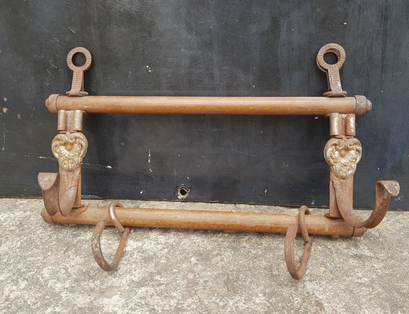 Vintage Old Victorian Unique Wooden Iron Wall Hook Hanger Decorative I487