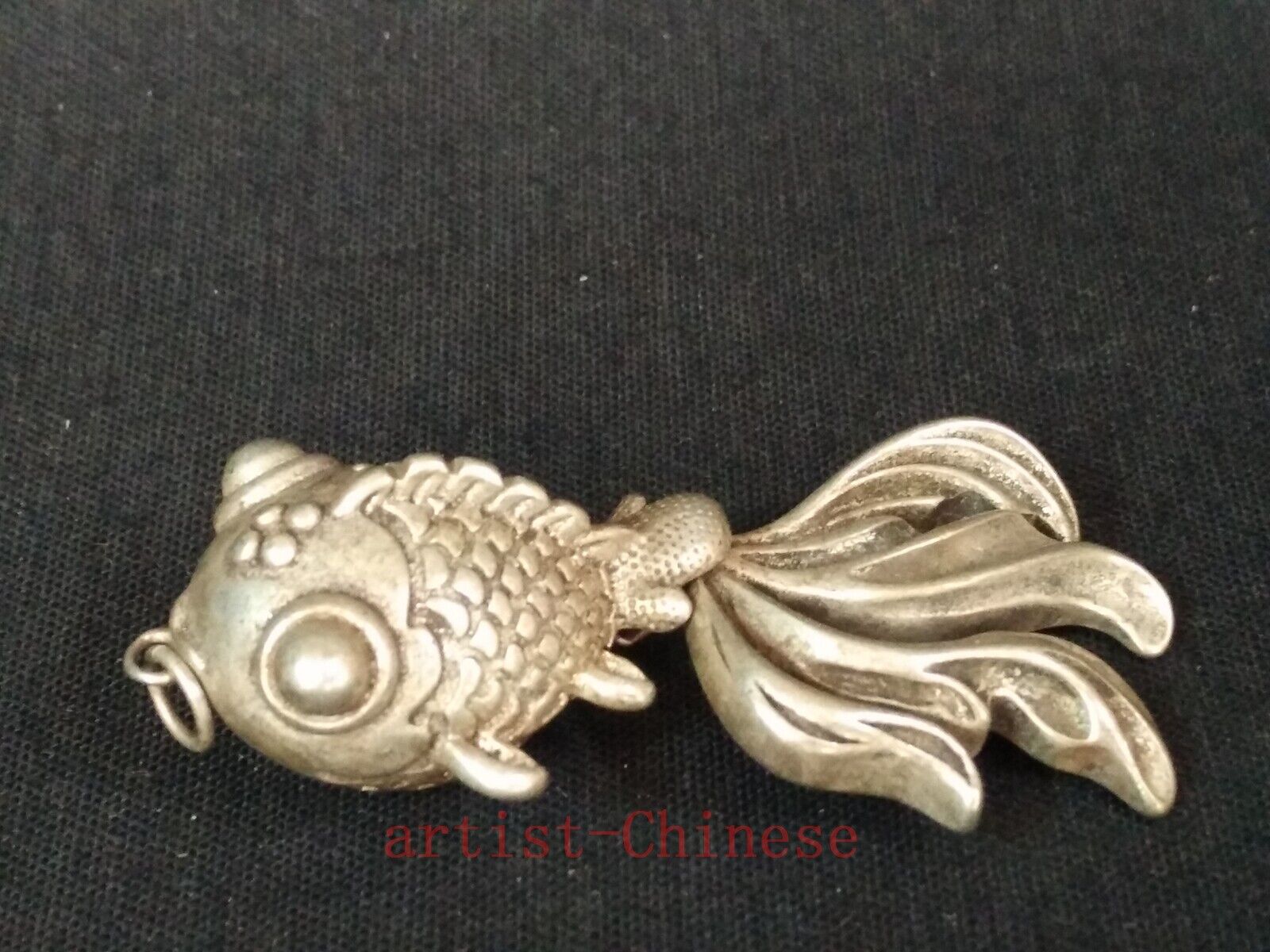 Collection China Tibet Silver Carving Lovely Fish Statue Necklace Pendant gift