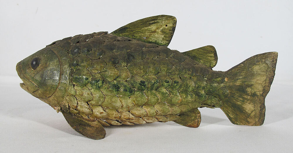 Vintage 1985 Folk Art Fish Decoy Carving w/Pinecone Scales Signed J Head yqz