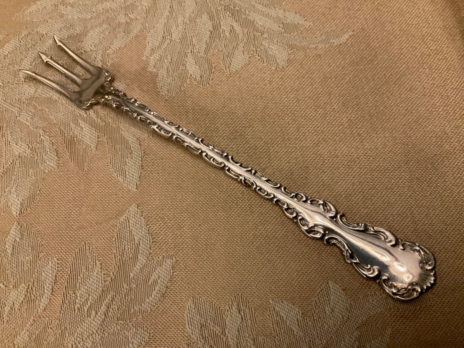 LOUIS XV by Whiting Mfg.Sterling Oyster or shell fish fork-pat. 1891-No Mono
