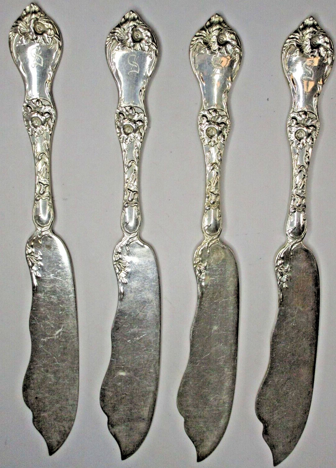 ANTIQUE STERLING SILVER REED & BARTON LES CINQ FLEURS FISH KNIVES 8.25 IN SET/4