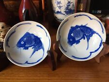 A pair of Chinese antique blue and white fish plates picture
