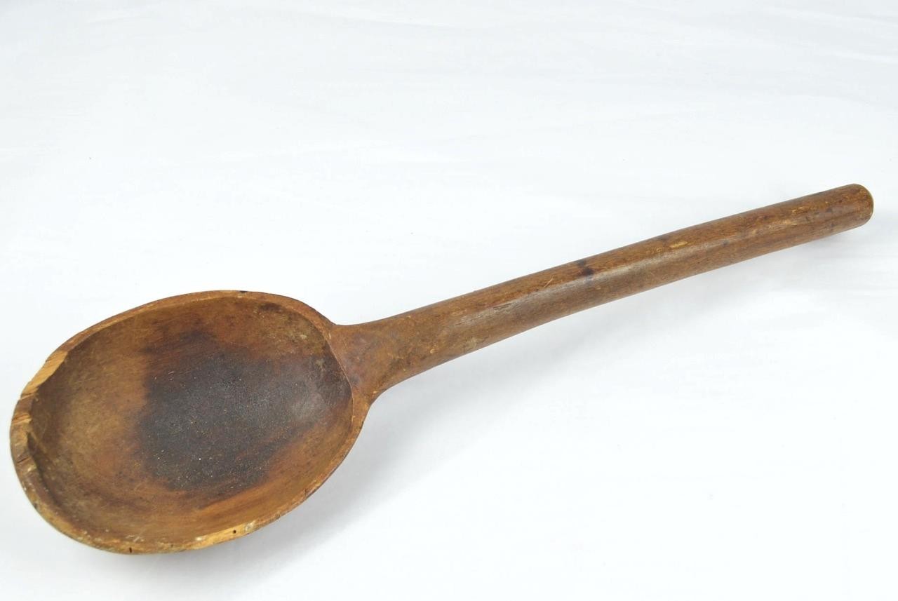 PRIMITIVE 19TH C WOODEN HAND CARVED LADLE - CURVED HOOK HANDLE END - 17 3/8