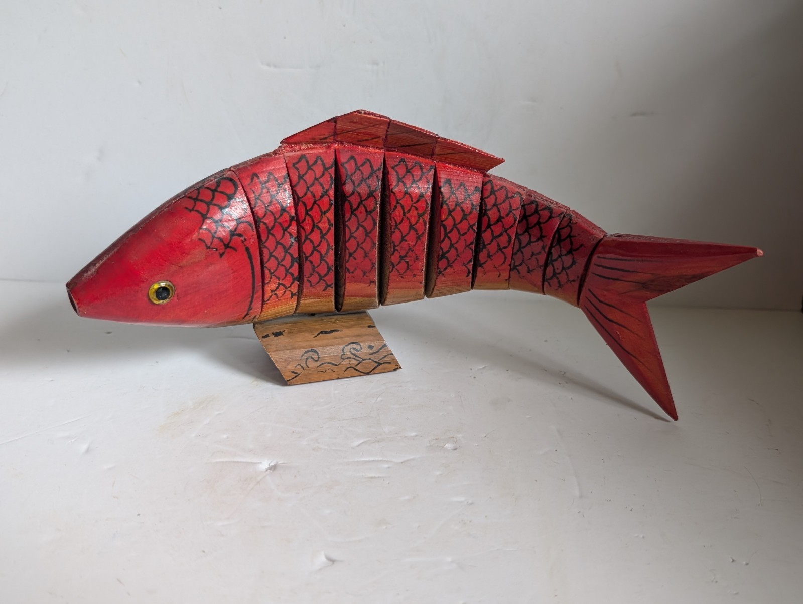 Novelty 24 cm Long Carved Wood Articulated Red Painted Fish Figurine VGC