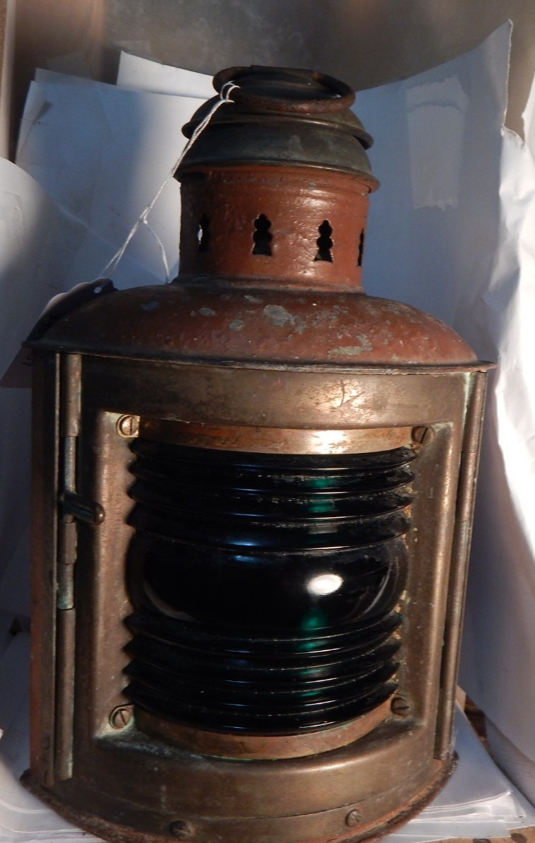 vintage brass & metal  boat stern  green glass lantern  top and front brass 10