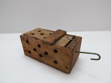 OLD WOOD COMMERCIAL CRAB LOBSTER BAIT BOX FISH FISHING (F2B936C) picture